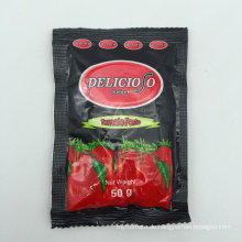 Günstiger Preis 28-30% Brix verschiedene Masse Schweißgeschmack 50g 70g kleiner Beutel Tomatenmark aseptischer Ketchupbeutel